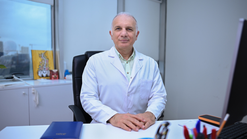 Dr. Kenan Bayrakci – Ortoped, Traumatolog